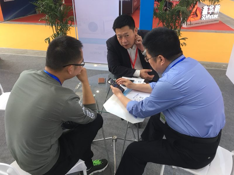 西安暖通展-九州酷游空气能热水器智能环保安全供热