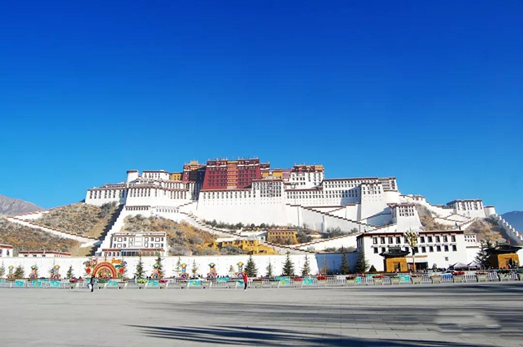 九州酷游空气能走进西藏