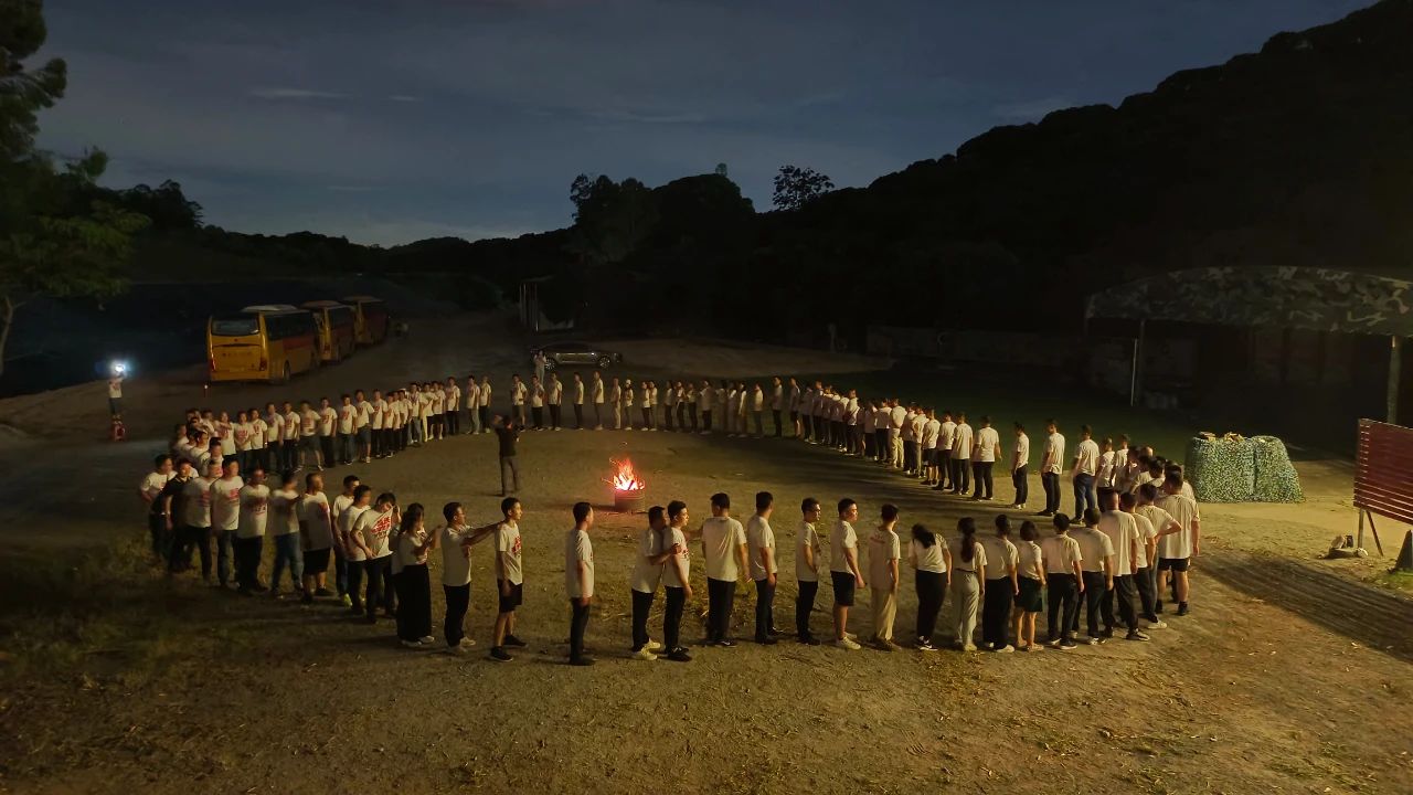九州酷游空气能官网